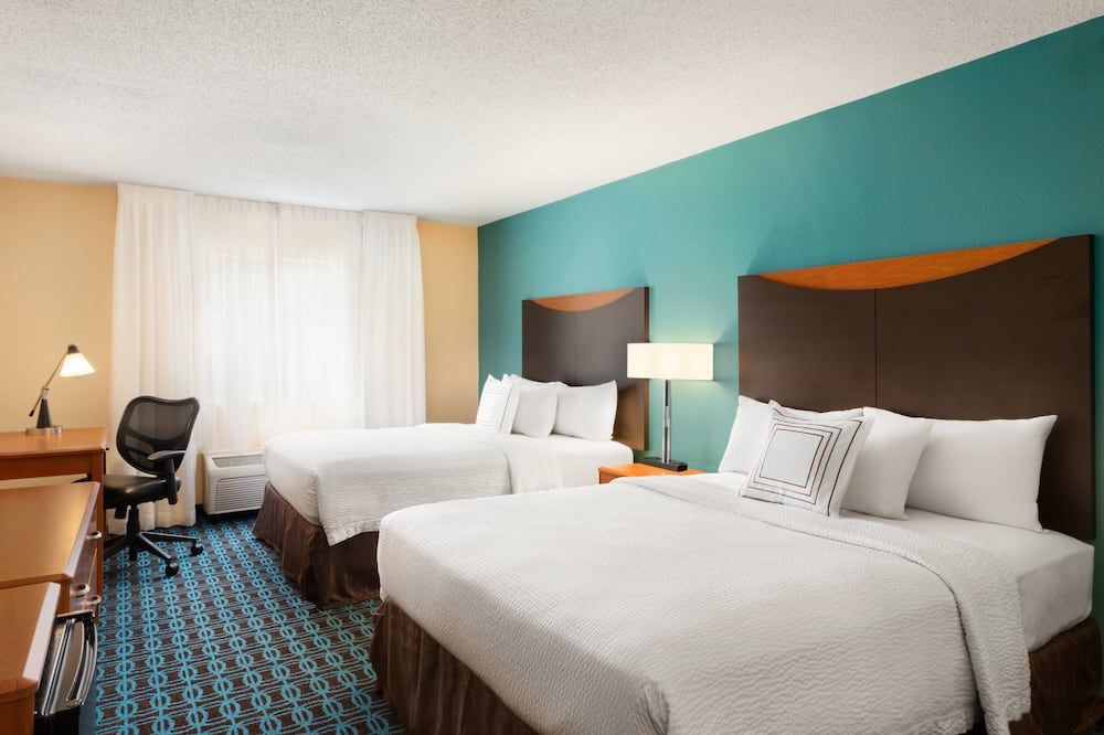 AmeriVu Inn and Suites Grand Forks - Grand Forks - Bedroom