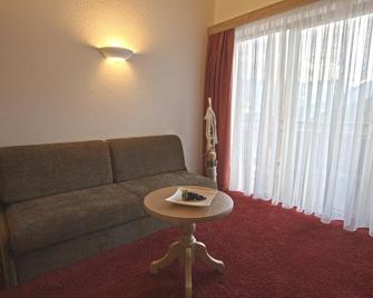 Hotel Garni Lawens - Serfaus - Sala de estar
