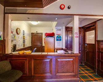 Richmond Arms Hotel - Ballindalloch - Front desk