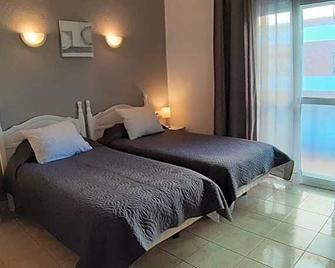 Hostal Nevada - Fuengirola - Bedroom