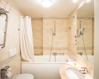 Hestia Hotel Jugend - Riga - Bathroom