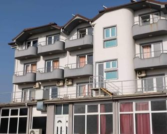 Ariston Hotel - Struga - Building