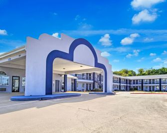 Heights Inn by Townhouse Harker Heights Killeen - Harker Heights - Building