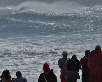 Supertubos Beach Hostel - Peniche