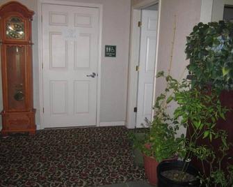 Apple Annie's Inn - Nashville - Hallway