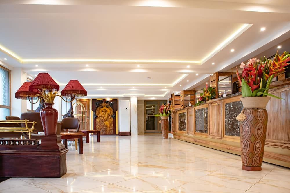 فايا هوتل - دوالا - ردهة