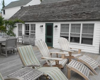 Ultimate Waterfront Boathouse Labrador Landing - Provincetown - Patio