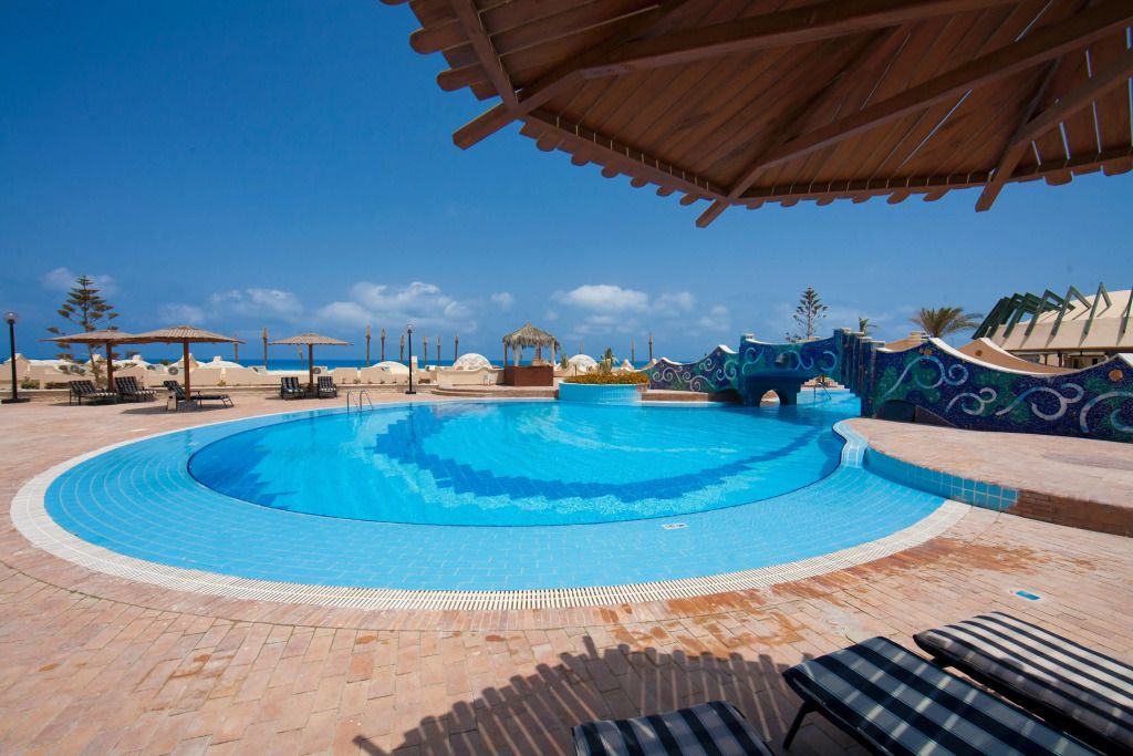 منتجع إيبروتل برج العرب