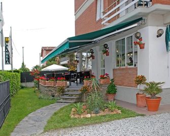 Hotel Michela - Massa