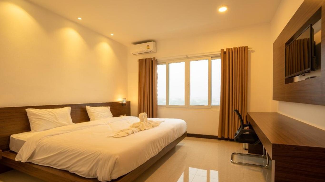 Intouch Riverside Hotel