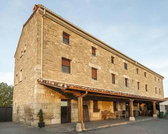 Albergue turístico 'La Fábrica' - Tardajos - Edificio
