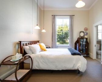 The Verandah - Napier - Bedroom