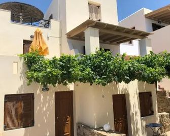 Maria's Residence - Agia Anna