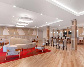 Cambria Hotel & Suites Plymouth - Plymouth - Lobby