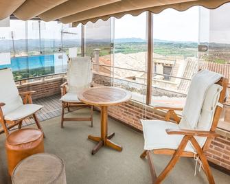 Hotel Villa de Cretas - Cretas - Balcón
