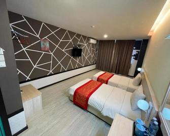 N&L Hotel - Куала Теренггану - Спальня