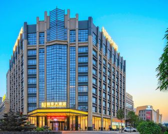 Four Seasons Hotel (Baise Wanjing Food Street Branch) - Baise - Bâtiment