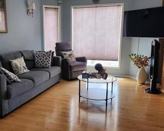 Heavenly Cozy Place Inc - Airdrie - Σαλόνι