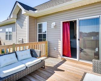 Cape Charles Home: 4 Mi to Kiptopeke State Park! - Cape Charles - Balkon
