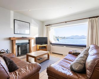 Roundstone Quay - Roundstone - Living room