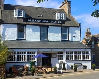 Alexandra Hotel - באלאטר - בניין