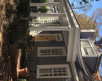 Exclusive Myers Park Rnc Rental 4000 Sq Ft Home - Renovated 15 Min. To Downtown - Charlotte - Bâtiment