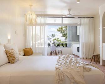 Club Tropical Resort - Newly renovated Studio Apartments - Port Douglas - Bedroom