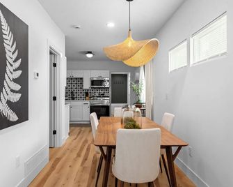 Charming Home In Cleveland 3219 - كليفيلاند (أوهايو) - غرفة طعام