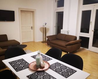 Apartment in the heart of Bad Pyrmont - باد بيرمونت - غرفة معيشة