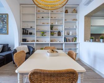 Coastal Charm Vacation Stay - Mellieha - Dining room