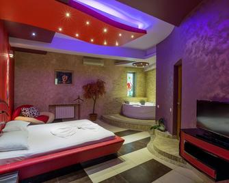 Green Palace Hotel - Yerevan - Phòng ngủ