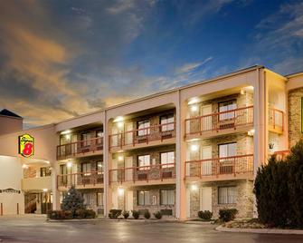 Super 8 by Wyndham Hermitage Nashville - Hermitage - Будівля