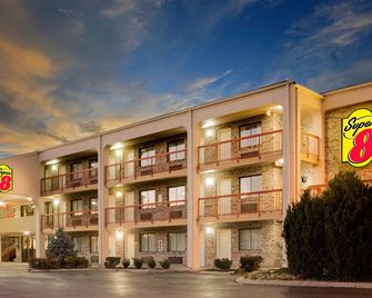 Super 8 by Wyndham Hermitage Nashville - Hermitage - Gebouw