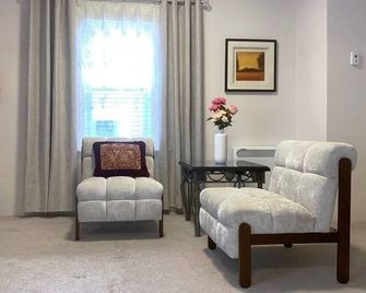 Balmoral House Bed & Breakfast - St. John's - Ruang tamu