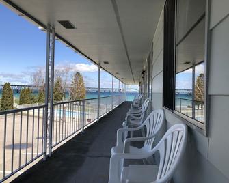 Riviera Motel - Mackinaw City