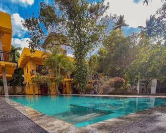 Easy Living - Hikkaduwa - Zwembad