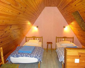 Chalet''Le Chardon '' 67m2 + 20m2 rental from 2 to 7 people with modular option - Murat-le-Quaire - Chambre