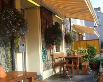 Glendower Hotel - Goodwick - Patio