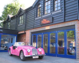 The Pitstop - Bishop’s Stortford - Edificio