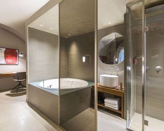 Bastio Private Suites - Catania - Bathroom