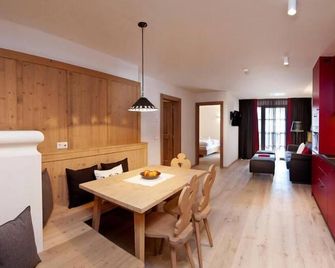 Zin Senfter Residence - San Candido - Comedor