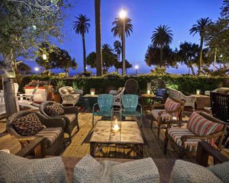 Fairmont Miramar - Hotel & Bungalows - Santa Monica - Patio