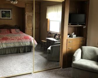 3 Bedroom Lake House On Lake Delhi With 2.5 Bathrooms - Manchester - Bedroom