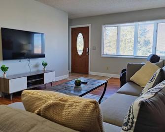 Comfy Ranch House [3 Br / 2 Ba] Pool And Park - Elmira