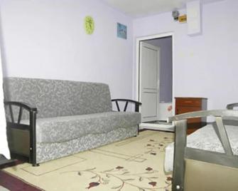 Dogan Pansiyon - Gökçeada - Wohnzimmer