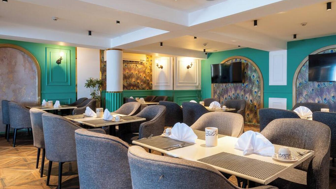 Panorama Ramsis Hotel & Cafe