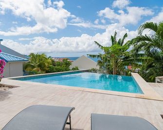 Blue Sail Apartments - Koolbaai - Zwembad