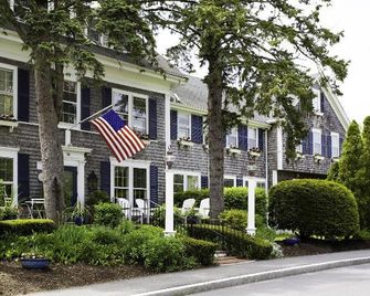 Queen Anne Inn - Chatham - Building