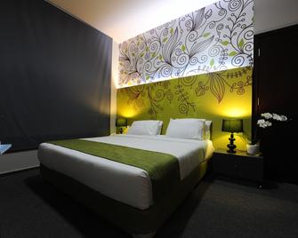 Hotel 35 Rooms - Beirut - Bedroom