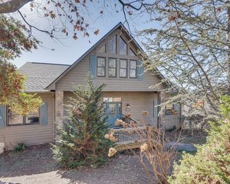 Hayesville Home w/ Hot Tub + Mountain Views! - Hayesville - Building